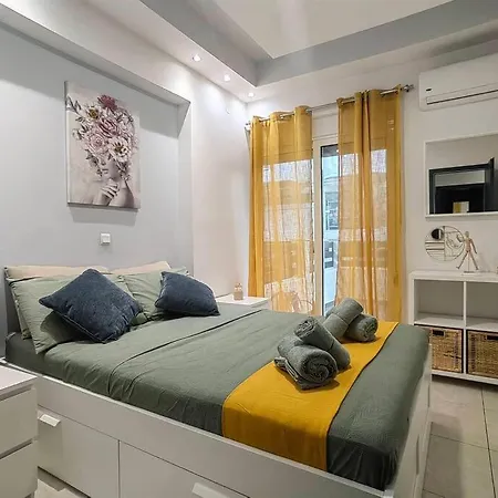 The Cozy Nest In Rhodes Town